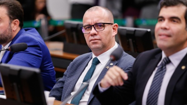 Sargento Gonçalves vota contra o arcabouço fiscal do Governo Lula