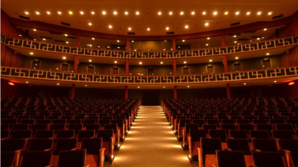 Após revitalização, Teatro Municipal Dix-huit Rosado foi reaberto nesta segunda-feira (31)