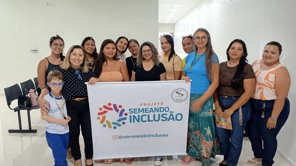 Projeto criado por mãe atípica oferece curso gratuito para capacitar mulheres que cuidam de crianças com autismo