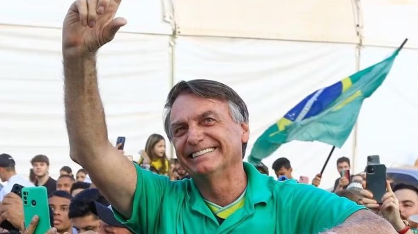 Bolsonaro se sente mal e cancela agenda em Goiás