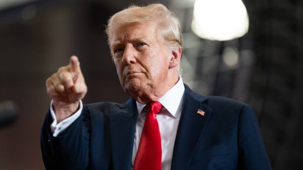 Trump suspende ofensiva contra o Irã e aguardam reabertura de Ormuz