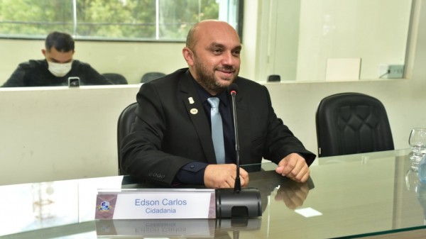 Vereador Edson Carlos manifesta preocupação com crianças em semáforos de Mossoró