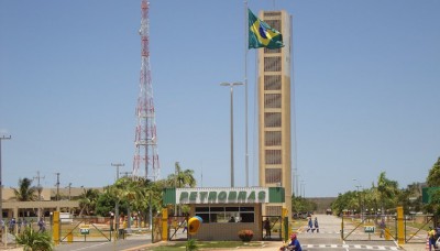 Petistas vÃ£o recepcionar Lula em frente Ã  Base da Petrobras, na BR-304