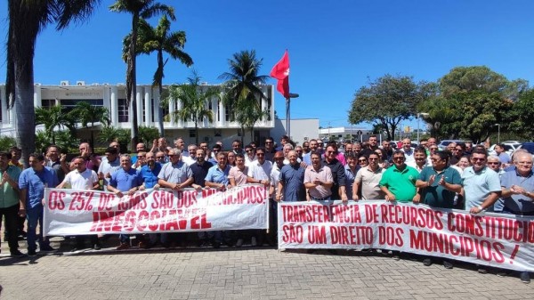 Fátima ignora protesto com mais de 100 prefeitos na Governadoria