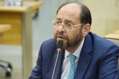 Deputado solicita sinalizaÃ§Ã£o vertical na Avenida Leste Oeste