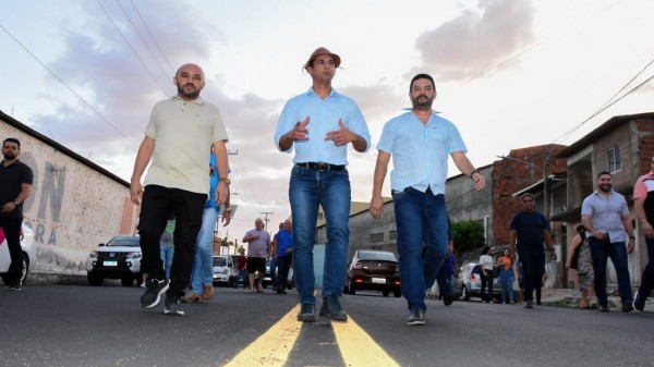 Rua Anatália de Melo Alves é contemplada com o programa 'Asfalto no Bairro'