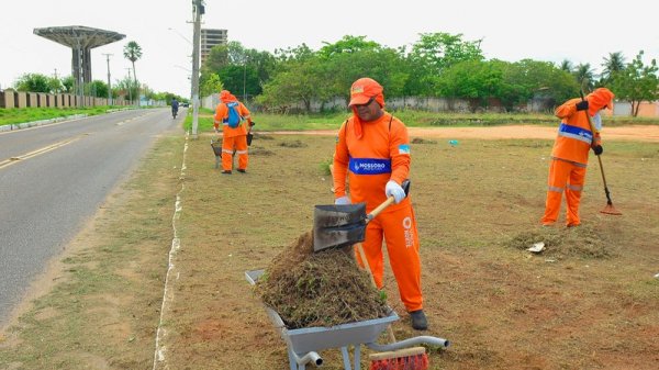 Bairro Costa e Silva recebe mutirão de limpeza da Prefeitura de Mossoró