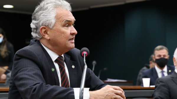 Fala de Lula sobre convocar militantes para casa de deputados ‘é classificada como ato terrorista’, diz General Girão