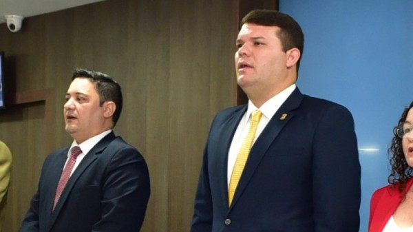 Lawrence é reconduzido à Presidência da CMM; 'seguimos firmes no trabalho em favor do desenvolvimento de Mossoró'
