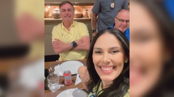 Candidata a vereadora por Extremoz, Ingrid Lobato almoça com Bolsonaro