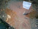 Moradores denunciam desperdÃ­cio de Ã¡gua limpa na Av. Felipe CamarÃ£o
