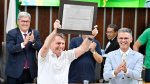 VÍDEO - Aos gritos de 'mito', Bolsonaro é homenageado na ALRN