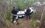 PolÃ­cia Militar encontra trÃªs veÃ­culos roubados em matagal apÃ³s denÃºncia anÃ´nima