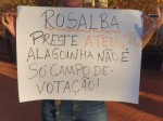 Moradores fazem protesto para cobrar da prefeitura construÃ§Ã£o da Estrada de Alagoinha 