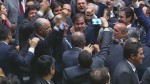 Com apoio da esquerda, Rodrigo Maia, do DEM-RJ, Ã© eleito presidente da CÃ¢mara dos Deputados