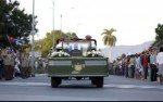 Cubanos ficam de costas durante enterro do ditador Fidel Castro