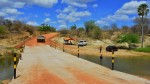Moradores comemoram entrega de 'passagem molhada' na comunidade Mulunguzinho