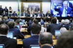 Deputados de esquerda tumultuam audiÃªncia pÃºblica de Paulo Guedes na CCJ