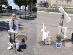 Protesto macabro: buraco em avenida Ã© satirizado como tÃºmulo em MossorÃ³