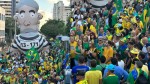 ‘Pixuleco’ é inflado durante protesto contra Lula em Natal