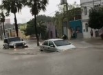 Em MossorÃ³, motoristas enfrentam pontos de alagamento na Avenida JoÃ£o da EscÃ³ssia
