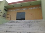Abandono: lixo, baratas e teias de aranhas no Teatro Alfredo Simonetti