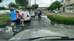 Moradores dos AboliÃ§Ãµes reclamam de buraqueira e lamaÃ§al prÃ³ximo ao viaduto 