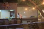 "Encerramos temporariamente nossas atividades por forÃ§a de uma ditadura polÃ­tica", diz dono de restaurante