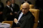 Moraes torna Bolsonaro investigado no inquérito das fake news por "ataques às urnas eletrônicas"