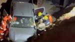 Corpo de Bombeiros resgata condutor após veículo cair em buraco de obra em Mossoró