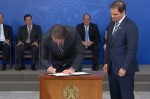 Bolsonaro assina MP que diminui burocracia para startups e pequenos negÃ³cios
