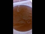 Moradores do Alto SÃ£o Manoel reclamam de Ã¡gua barrenta saindo das torneiras