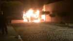 Em novo ataque, bandidos incendeiam Ã´nibus no Santa Delmira
