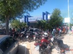 Pessoas se aglomeram em busca de testes para a Covid-19 na UPA do Belo Horizonte