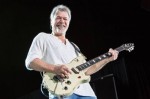 Morre o guitarrista Eddie Van Halen aos 65 anos