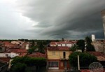 MossorÃ³ registra forte chuva com trovoadas nesta quinta