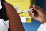 Covid: Com avanço da vacinação, Brasil registra queda de 90% no número de óbitos em 7 meses
