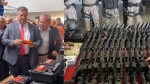 Dino vem ao RN entregar armas, mas bem que poderia ser livros e CDs de Chico Buarque