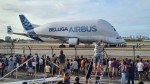 'Avião-baleia' chega a Fortaleza e pousa no Brasil pela primeira vez