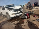 Casal fica ferido apÃ³s colisÃ£o entre carro e moto na Nova MossorÃ³