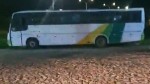 Criminosos tentam atear fogo em ônibus estacionado em posto de combustíveis em Mossoró