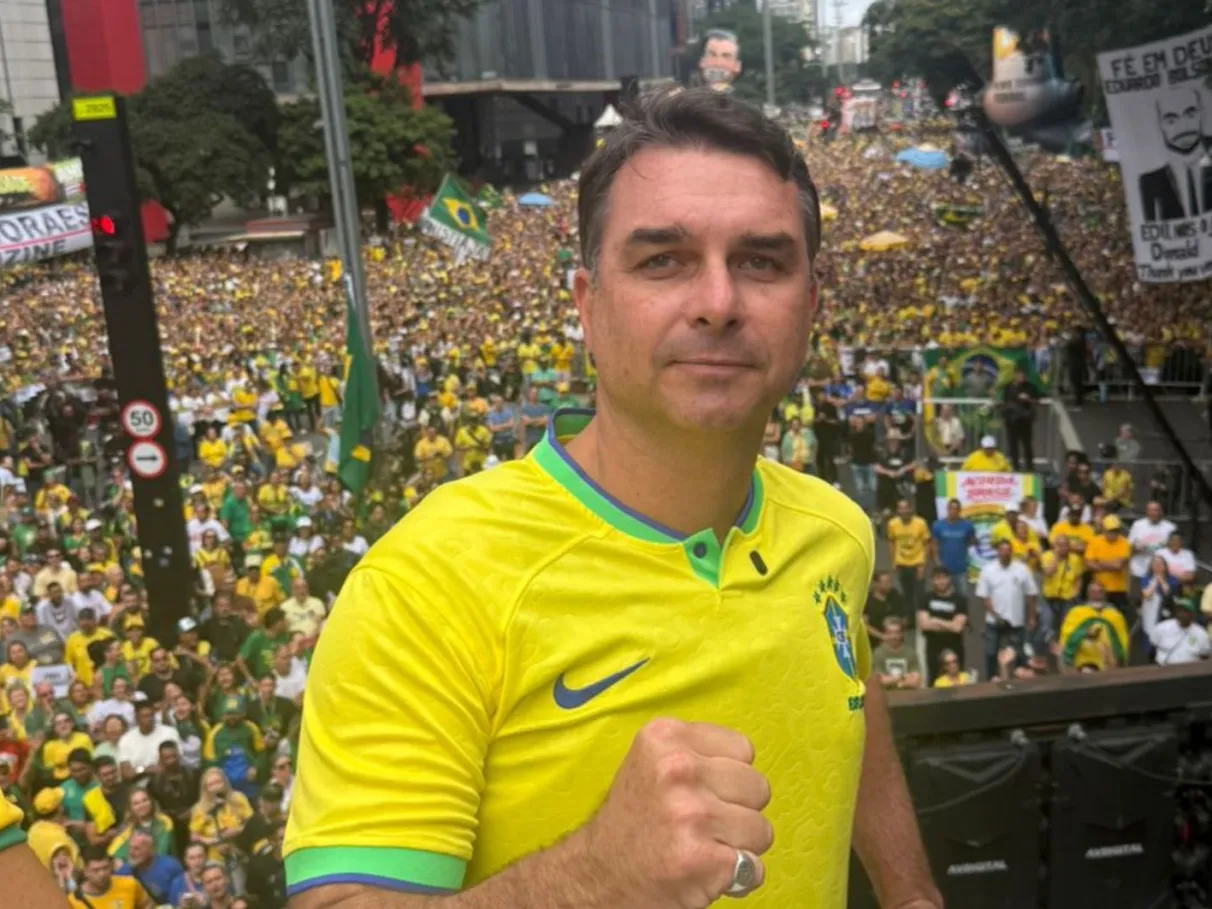 Pesquisa Gerp aponta Flávio Bolsonaro à frente de Lula em eventual segundo turno