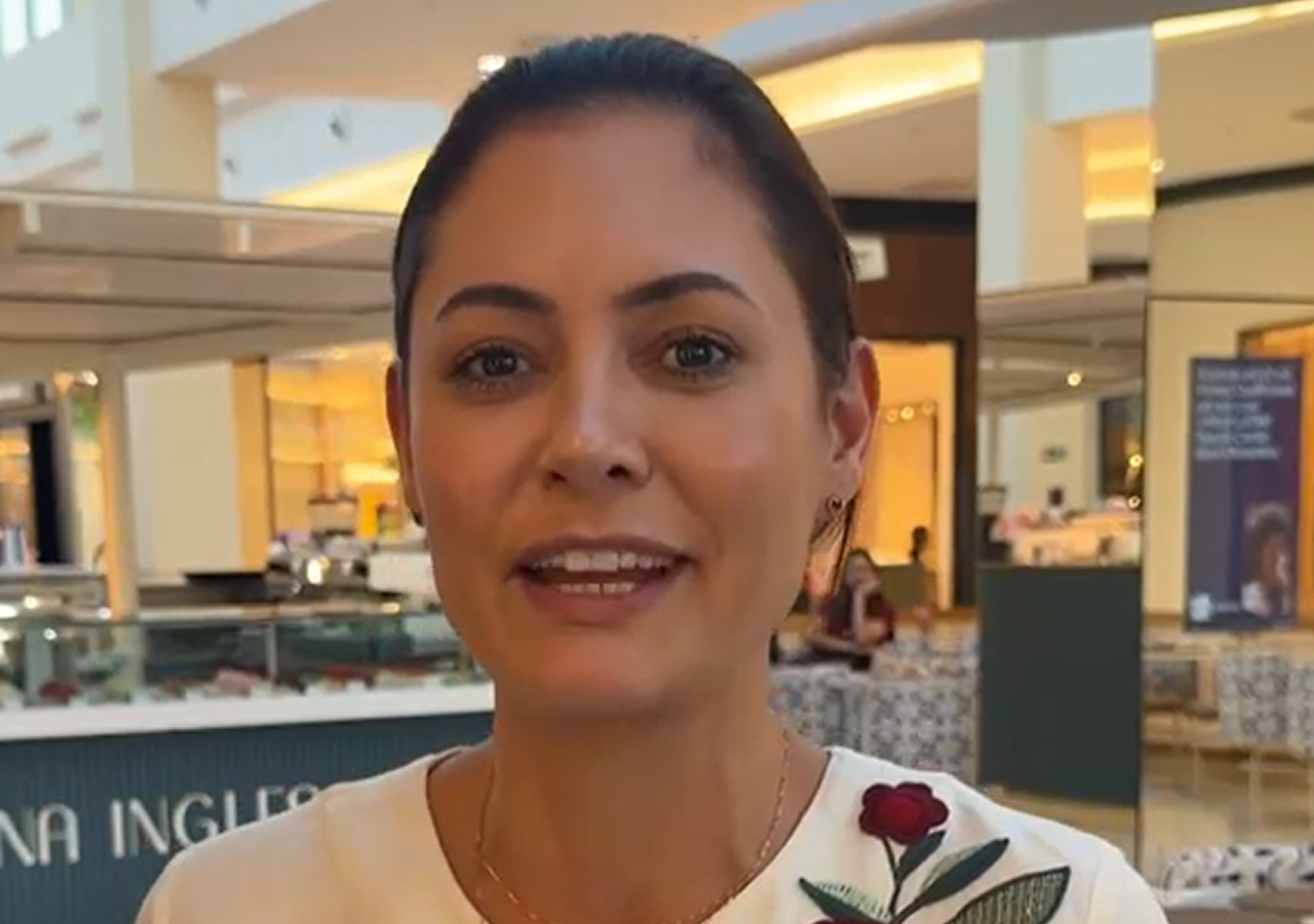 Michelle Bolsonaro: "Coronel Hélio faz parte de um grande exército de mudança da nação"