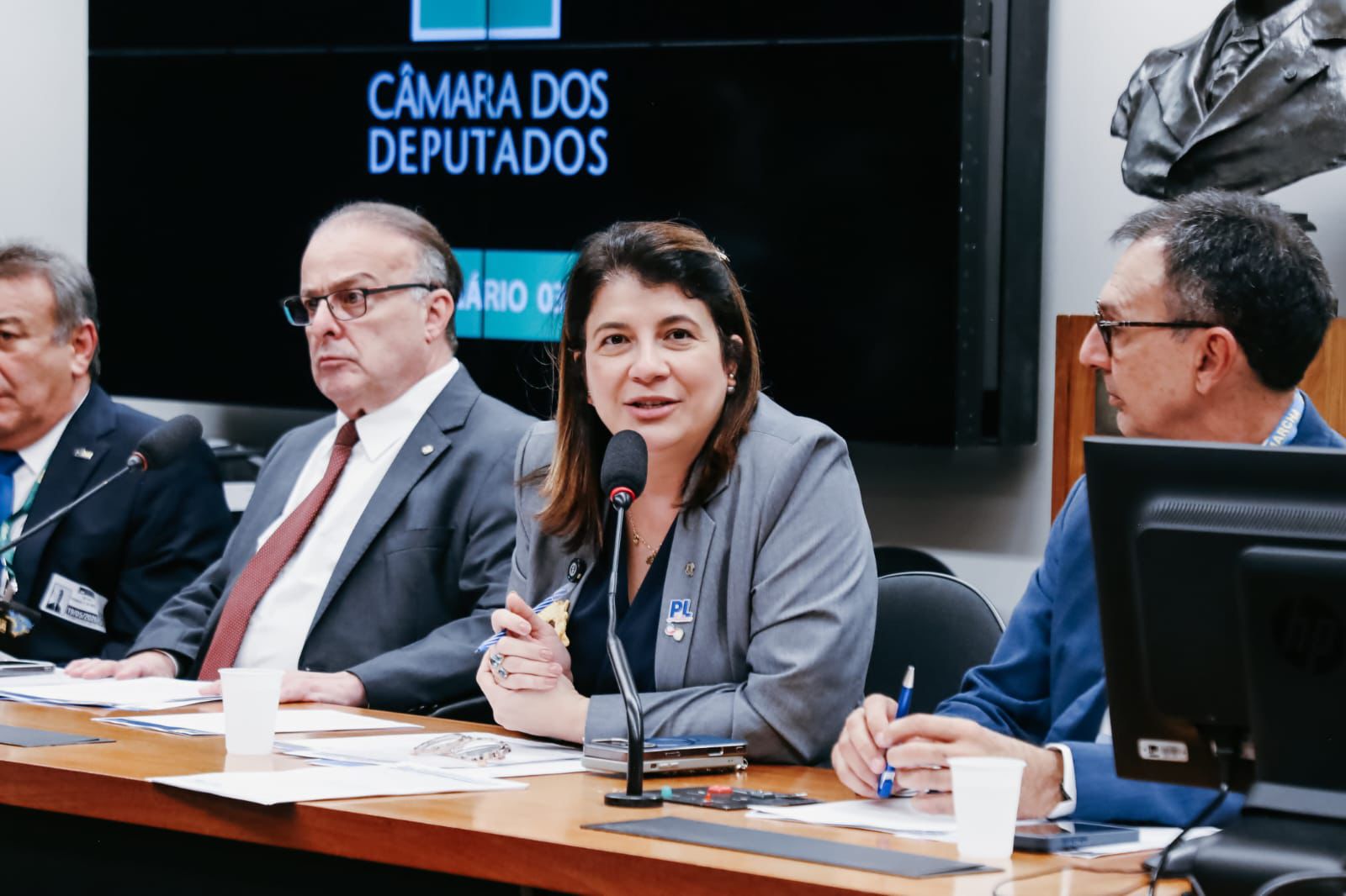 “Precisamos ter de volta um presidente municipalista, não um comunista”, diz Carla Dickson aos prefeitos do RN