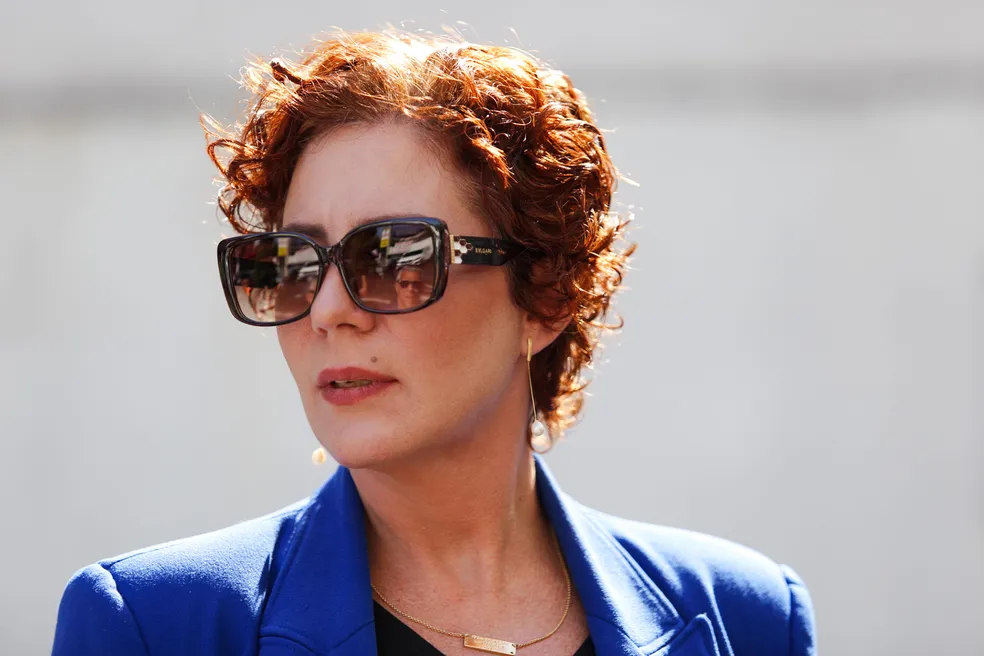 Justiça italiana anula extradição de Carla Zambelli e ex-deputada poderá responder em liberdade