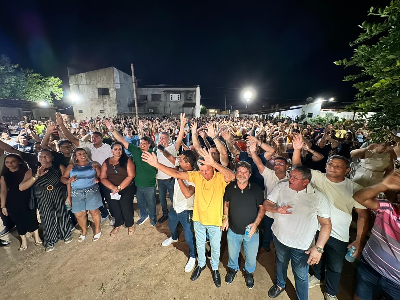 Prefeito Jefferson Santos reúne multidão em reunião com a apresentação do time de pré-candidatos e demonstra força política em Ipanguaçu
