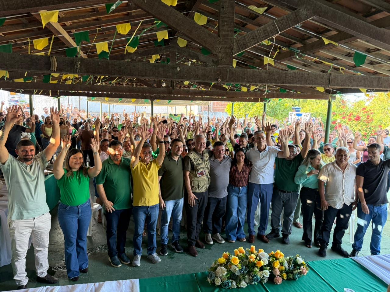 Jorge do Rosário participa de reunião com grupo político de Carnaubais ao lado do vice-prefeito Wanderley Mendes