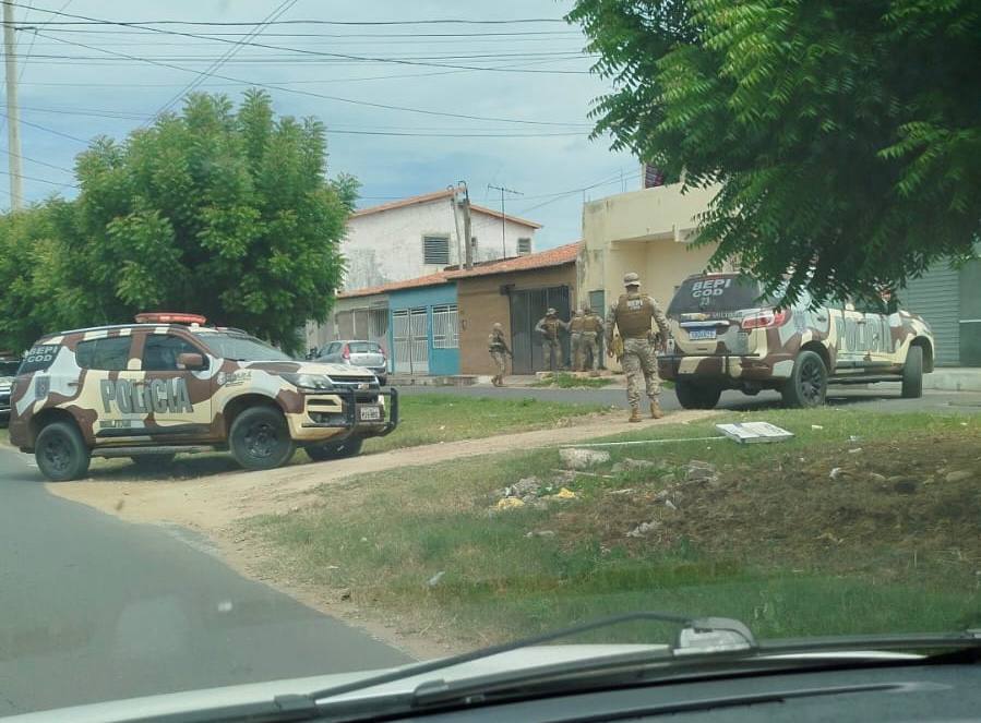 BEPI do Ceará realiza cerco em Mossoró durante operação que investiga atentado contra Cabo Deyvison