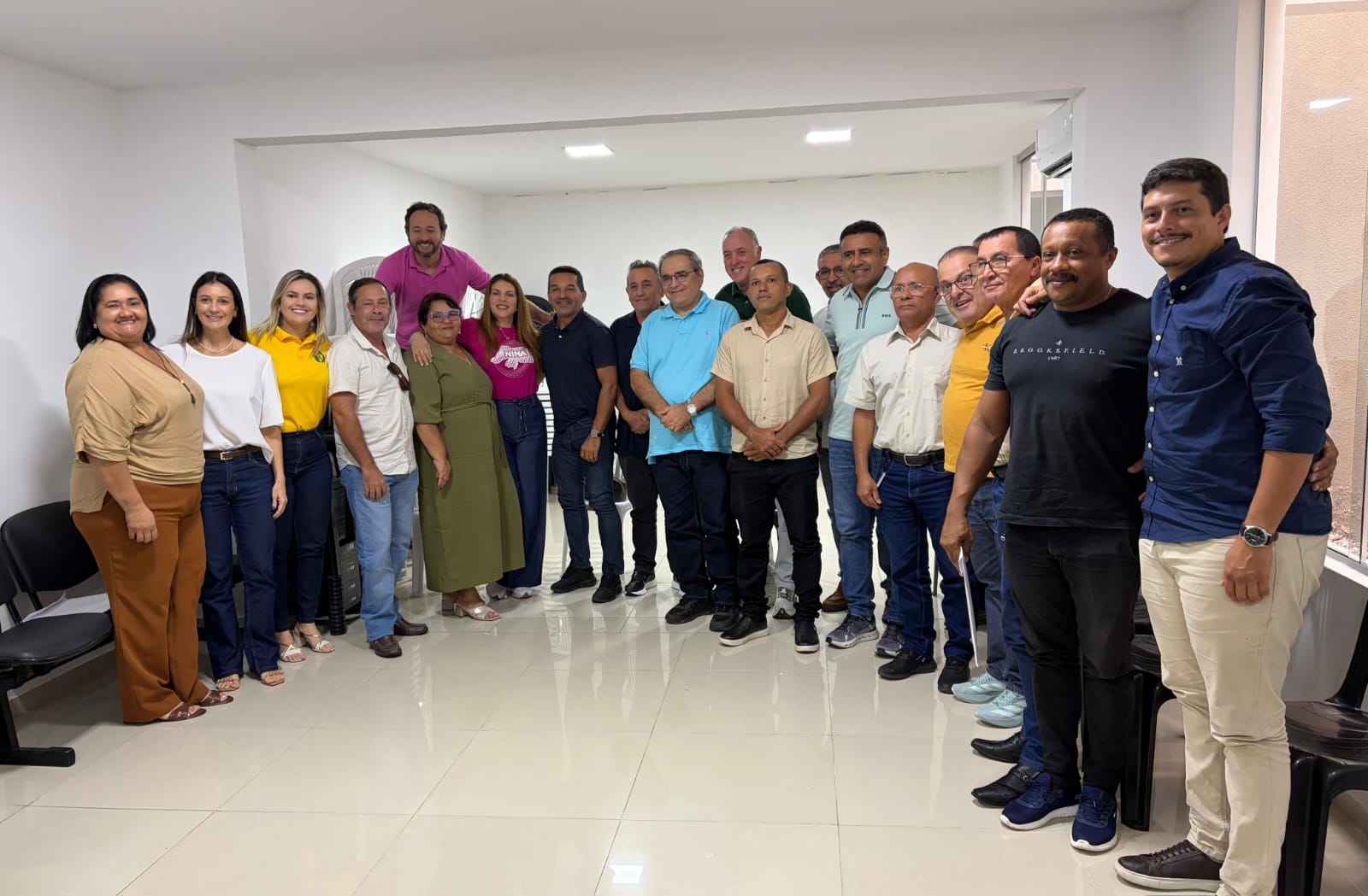 Prefeito, vice e nove vereadores de Georgino Avelino declaram apoio a Coronel Hélio ao Senado