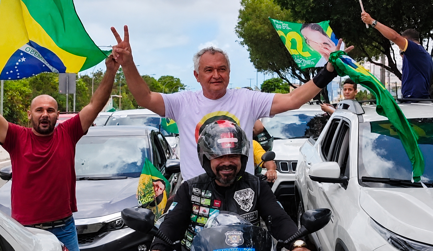 Girão inicia campanha à reeleição em Mossoró com motociata em apoio a Flávio Bolsonaro
